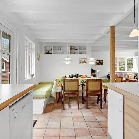 Casa vacanze Awesome In With Kitchen