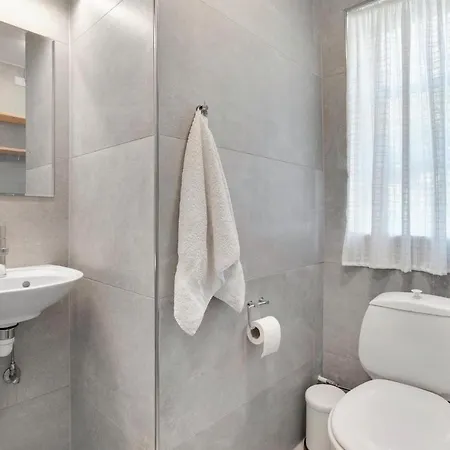 Awesome In With Kitchen Casa de Férias